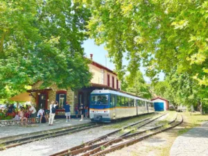 Καλάβρυτα: Στο υπουργείο Τουρισμού ελπίζουν οι ξενοδόχοι μετά το λουκέτο ΦΩΤΟ