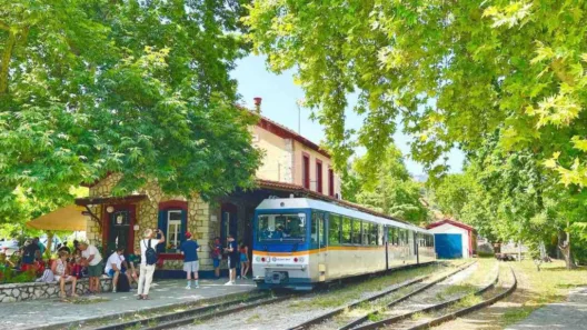 Καλάβρυτα: Στο υπουργείο Τουρισμού και όχι στο Μεταφορών ελπίζουν οι Ξενοδόχοι για το τρενάκι ΦΩΤΟ