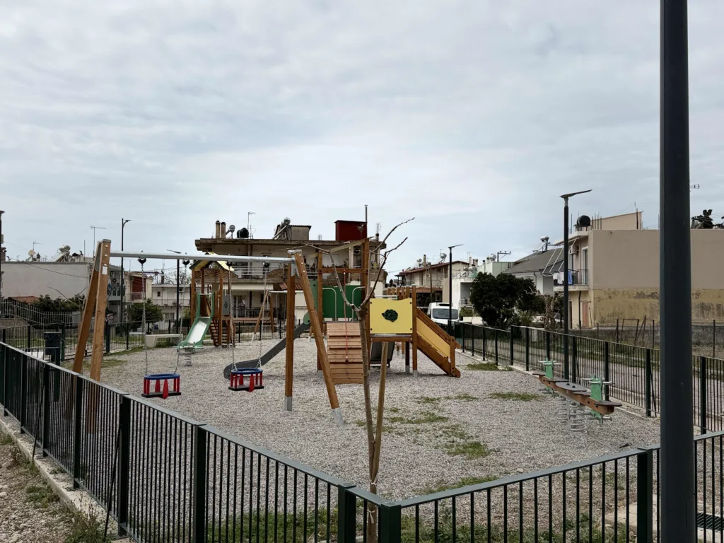 Πάτρα: Παραδίδεται η νέα παιδική χαρά στην Περιβόλα ΦΩΤΟ 30 Πάτρα: Παραδίδεται η νέα παιδική χαρά στην Περιβόλα ΦΩΤΟ