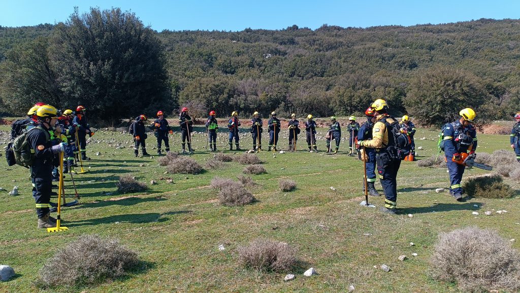 Εθελοντές της Αχαΐας στην πρώτη γραμμή της εκπαίδευσης ΦΩΤΟ 5 Εθελοντές της Αχαΐας στην πρώτη γραμμή της εκπαίδευσης ΦΩΤΟ