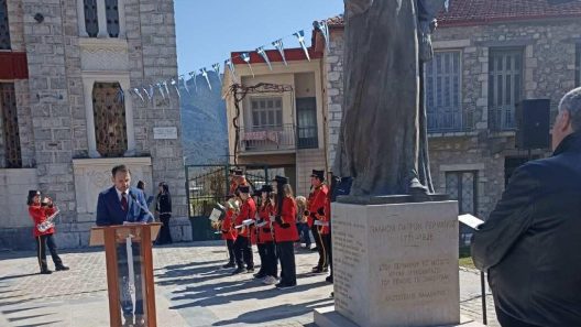 Τιμήθηκε ο Παλαιών Πατρών Γερμανός για το πρώτο επίσημο «Οχι» στην Κλειτορία ΒΙΝΤΕΟ-ΦΩΤΟ