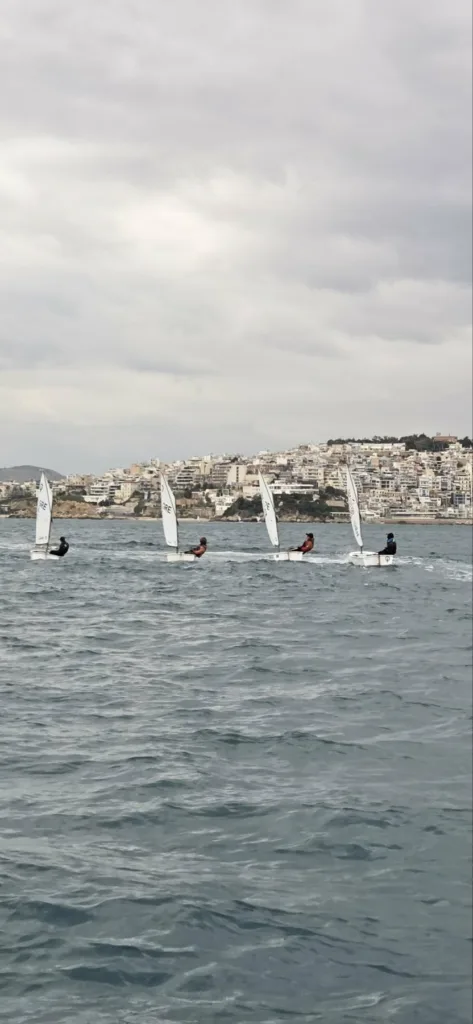 Ο Ιστιοπλοϊκός Ομιλος Πατρών με τον νεαρό αθλητή Optimist Μάριο Ματθαιόπουλο ΦΩΤΟ 34 Ο Ιστιοπλοϊκός Ομιλος Πατρών με τον νεαρό αθλητή Optimist Μάριο Ματθαιόπουλο ΦΩΤΟ