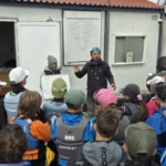 Ο Ιστιοπλοϊκός Ομιλος Πατρών με τον νεαρό αθλητή Optimist Μάριο Ματθαιόπουλο ΦΩΤΟ