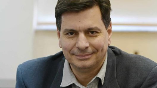 «Πάτρα: Μία πόλη έξω από τις ράγες της λογικής»