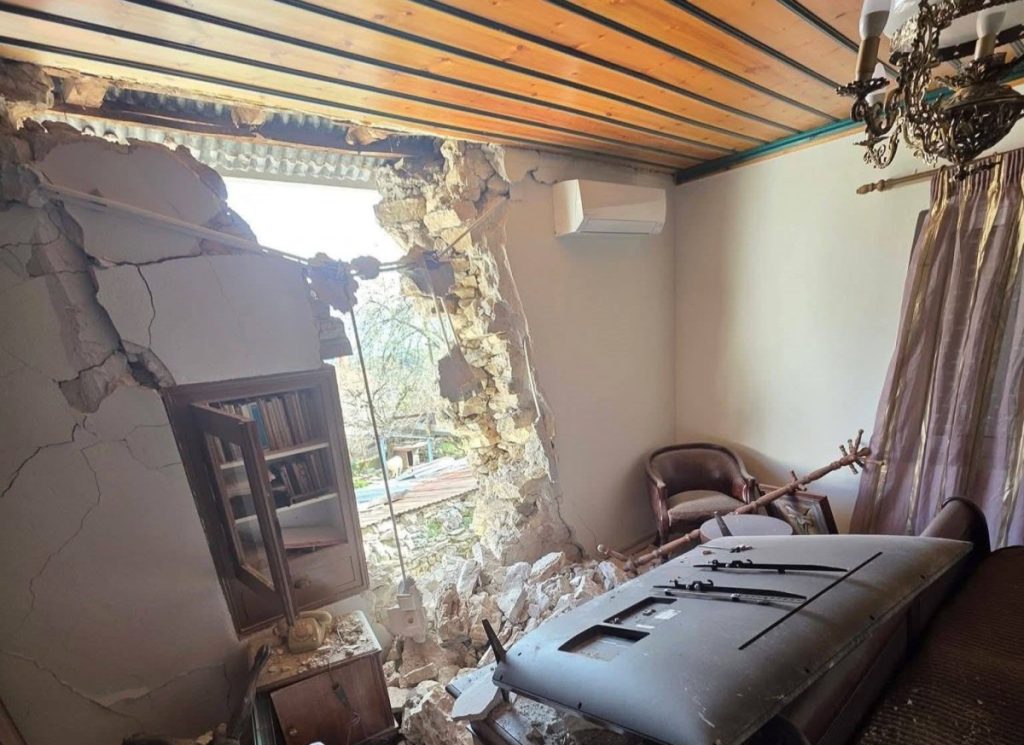 Σεισμός-Ήπειρος: Πάνω από 140 κτίρια με ζημιές ΦΩΤΟ 31 Σεισμός-Ήπειρος: Πάνω από 140 κτίρια με ζημιές ΦΩΤΟ