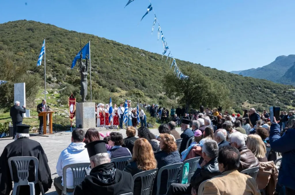 Kαλάβρυτα: Ο βουλευτής της ΝΙΚΗΣ Α. Βορύλλας στην Χελονοσπηλιά - «Η ιστορία το μέλλον της πατρίδας» ΦΩΤΟ 26 Kαλάβρυτα: Ο βουλευτής της ΝΙΚΗΣ Α. Βορύλλας στην Χελονοσπηλιά - «Η ιστορία το μέλλον της πατρίδας» ΦΩΤΟ