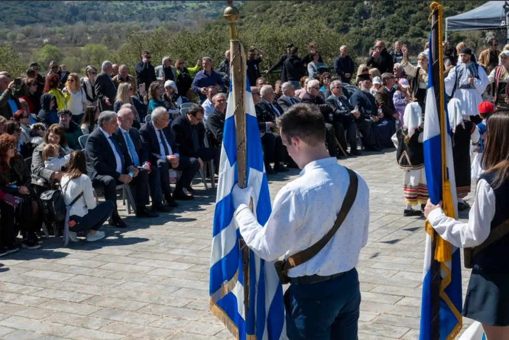Kαλάβρυτα: Ο βουλευτής της ΝΙΚΗΣ Α. Βορύλλας στην Χελονοσπηλιά - «Η ιστορία το μέλλον της πατρίδας» ΦΩΤΟ 27 Kαλάβρυτα: Ο βουλευτής της ΝΙΚΗΣ Α. Βορύλλας στην Χελονοσπηλιά - «Η ιστορία το μέλλον της πατρίδας» ΦΩΤΟ