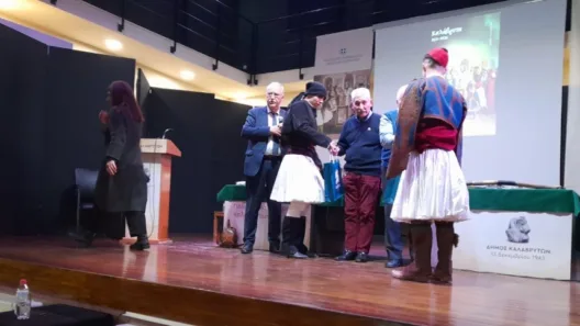 Ενδυμασίες και όπλα της Επανάστασης των Αγωνιστών του 1821 στα Καλάβρυτα ΦΩΤΟ