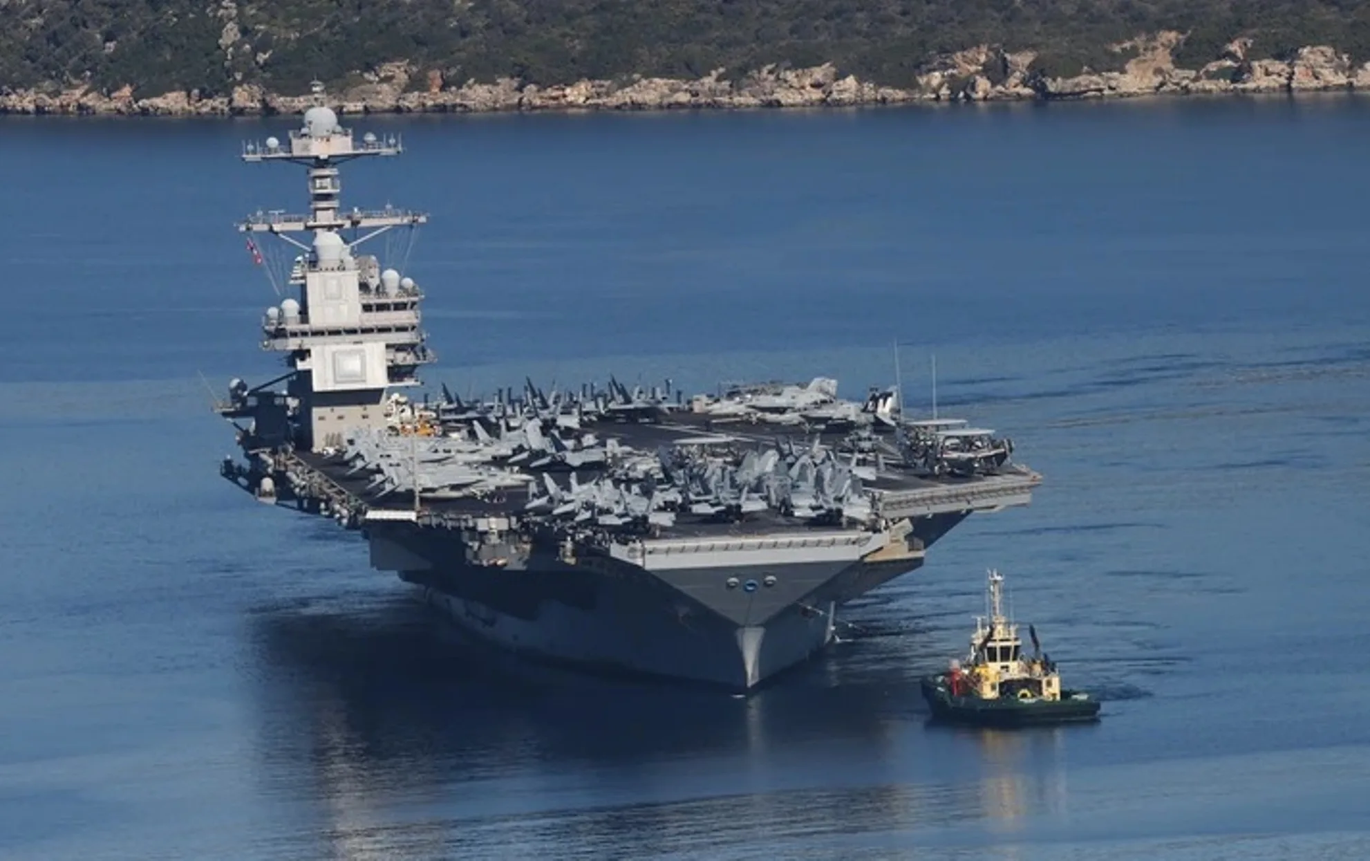 Καταπλέει στη Σούδα το αμερικανικό αεροπλανοφόρο Gerald R. Ford μετά την πυρκαγιά