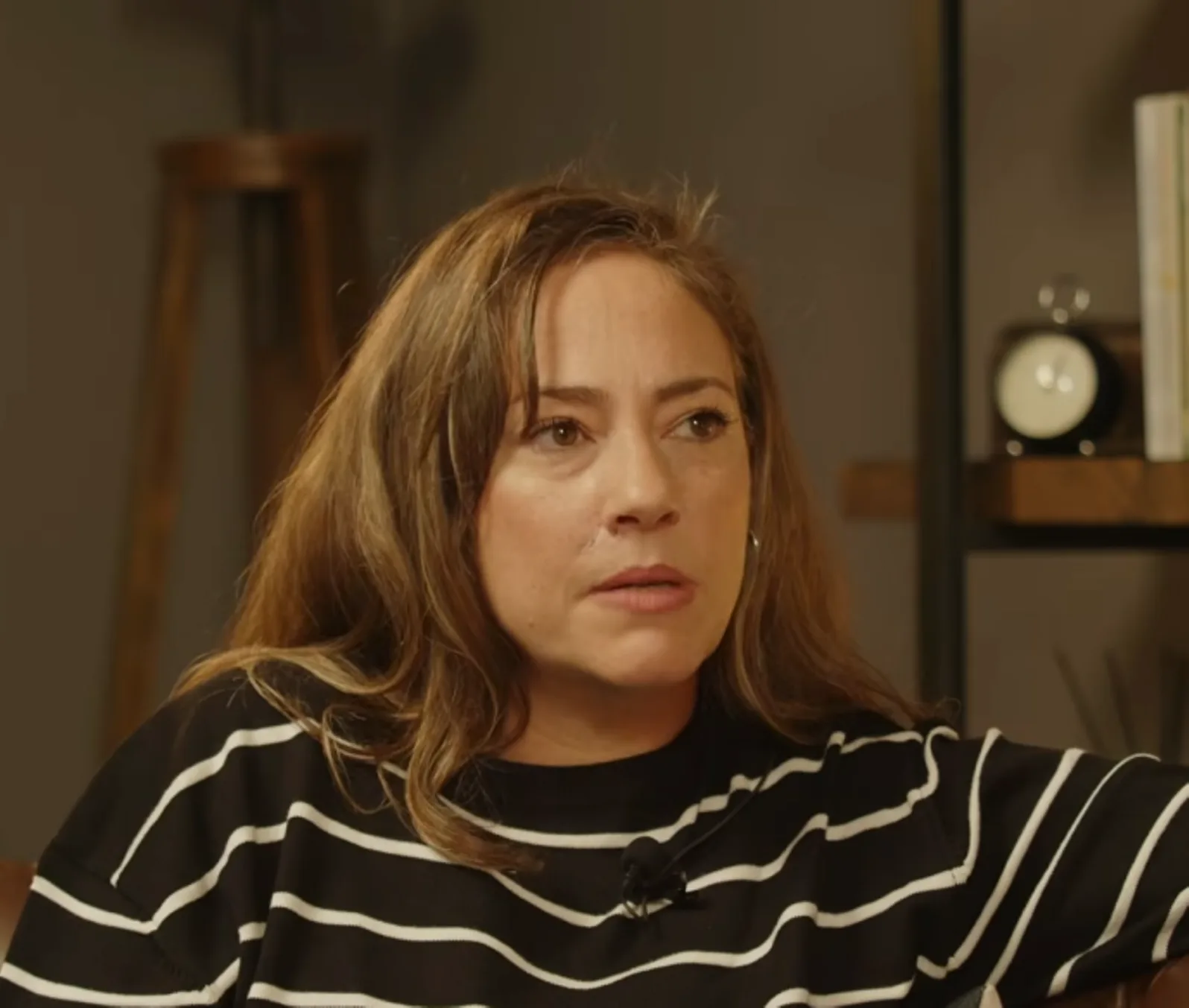 Η Αλεξάνδρα Ούστα αποκαλύπτει: Η μητέρα μου ήταν αλκοολική, πέθανε σε κλινική απεξάρτησης ΒΙΝΤΕΟ