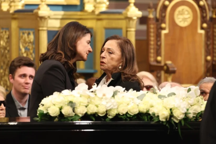 H Ελλάδα αποχαιρέτησε τη Μαρινέλλα - Οι επώνυμοι που παρευρέθηκαν στο «τελευταίο αντίο» ΦΩΤΟ