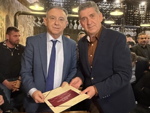 Δυτική Αχαΐα: Υπόμνημα με επείγοντα αιτήματα του αγροτοκτηνοτροφικού κόσμου από Αλεξόπουλο σε Κέλλα