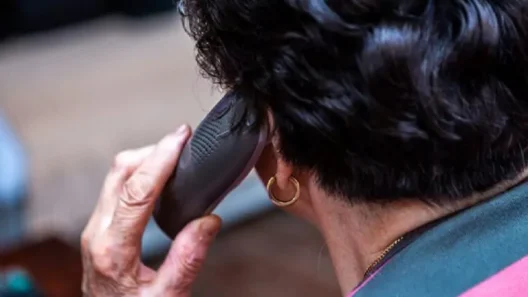 Πάτρα: Συνελήφθη άνδρας για εξαπάτηση ηλικιωμένης με 12.500€ σε κάδο απορριμμάτων!