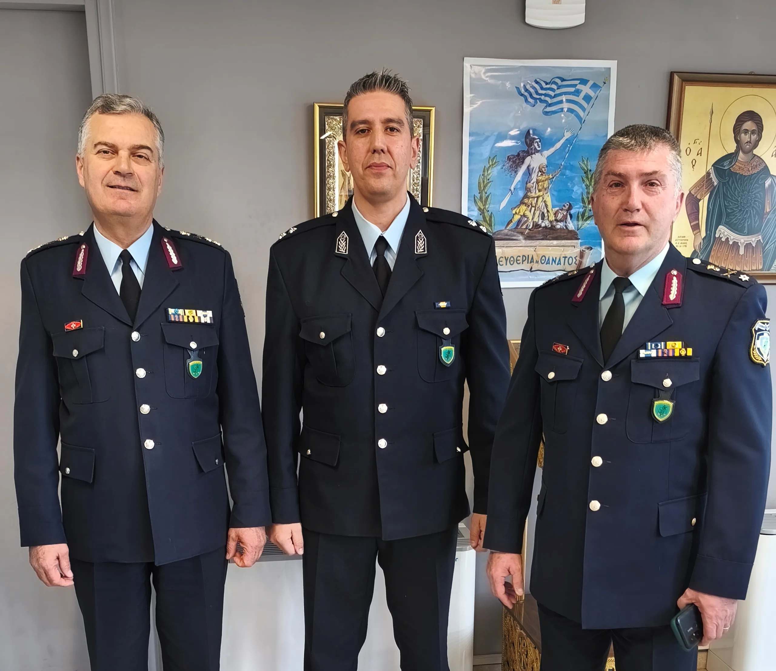Πάτρα: Η Αστυνομία τίμησε την 25η Μαρτίου ΦΩΤΟ