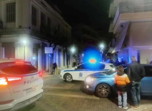 Αγρίνιο: Τραυμάτισαν 16χρονο με αιχμηρό αντικείμενο - Πιάστηκαν έξι ΦΩΤΟ