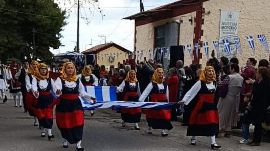 Συγκίνηση και σεβασμός σε όσους θυσιάστηκαν, από το Διακοπτό ΦΩΤΟ