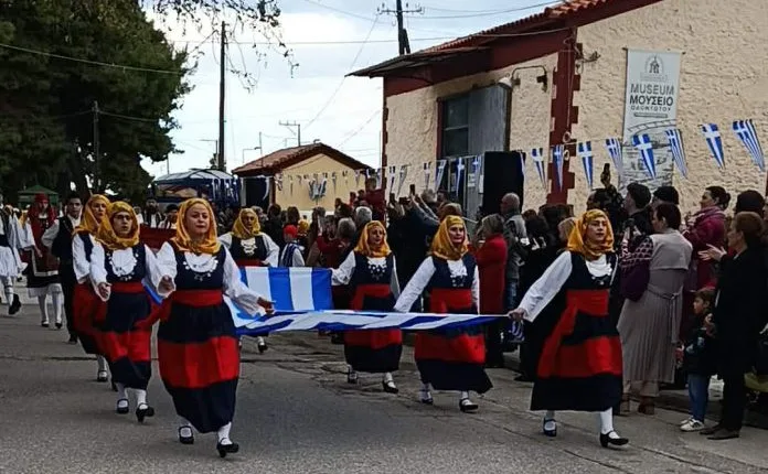 Συγκίνηση και σεβασμός σε όσους θυσιάστηκαν, από το Διακοπτό ΦΩΤΟ