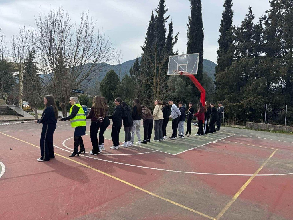 Το άθλημα της διελκυστίνδας στο Γυμνάσιο Κλειτορίας ΒΙΝΤΕΟ - ΦΩΤΟ