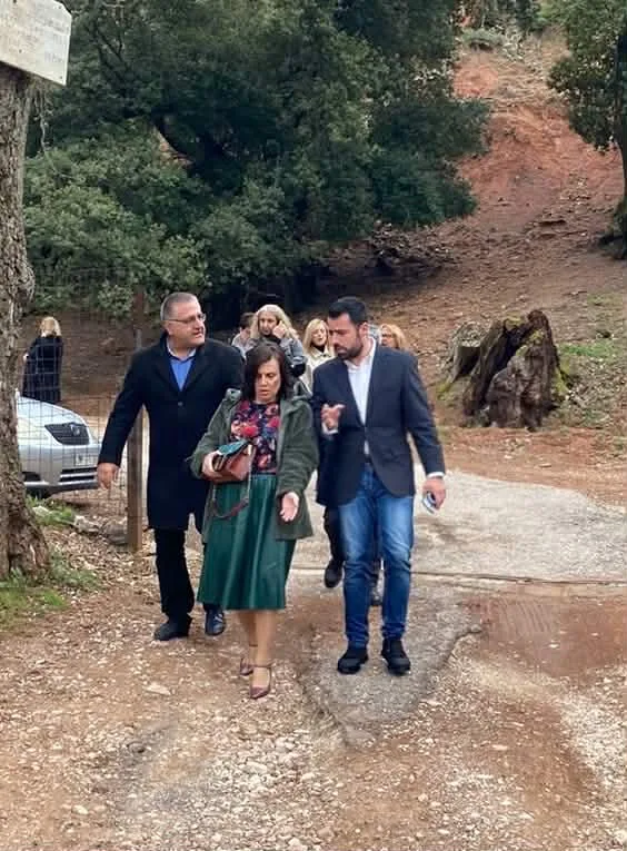 Στην Μονή Ομπλού οι Αρκάδες της Πάτρας για τους Δ΄ Χαιρετισμούς ΦΩΤΟ