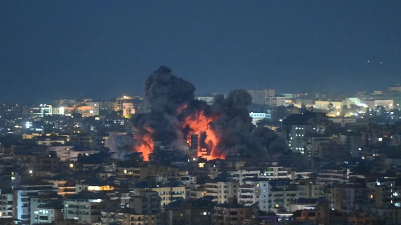 Μέση Ανατολή: Το Ιράν χτύπησε την Πρεσβεία των ΗΠΑ στη Σ. Αραβία - «Θα ανταποδώσουμε...» λέει ο Τραμπ - Ισραηλινοί βομβαρδισμοί στη Βηρυτό BINΤΕΟ