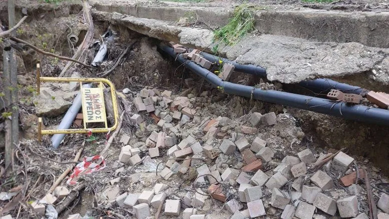 Πάτρα: Βανδαλισμοί στο Δασσύλιο – Κίνδυνος σοβαρού ατυχήματος ΦΩΤΟ