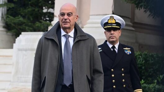 Δένδιας για 25η Μαρτίου: Οι Ένοπλες Δυνάμεις εξελίσσονται και μεταρρυθμίζονται