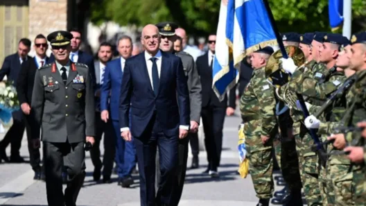 Νίκος Δένδιας από Μεσολόγγι: «Η ελευθερία έχει κόστος και απαιτεί θυσίες» - Τιμήθηκε με τον Χρυσό Σταυρό ΦΩΤΟ - ΒΙΝΤΕΟ