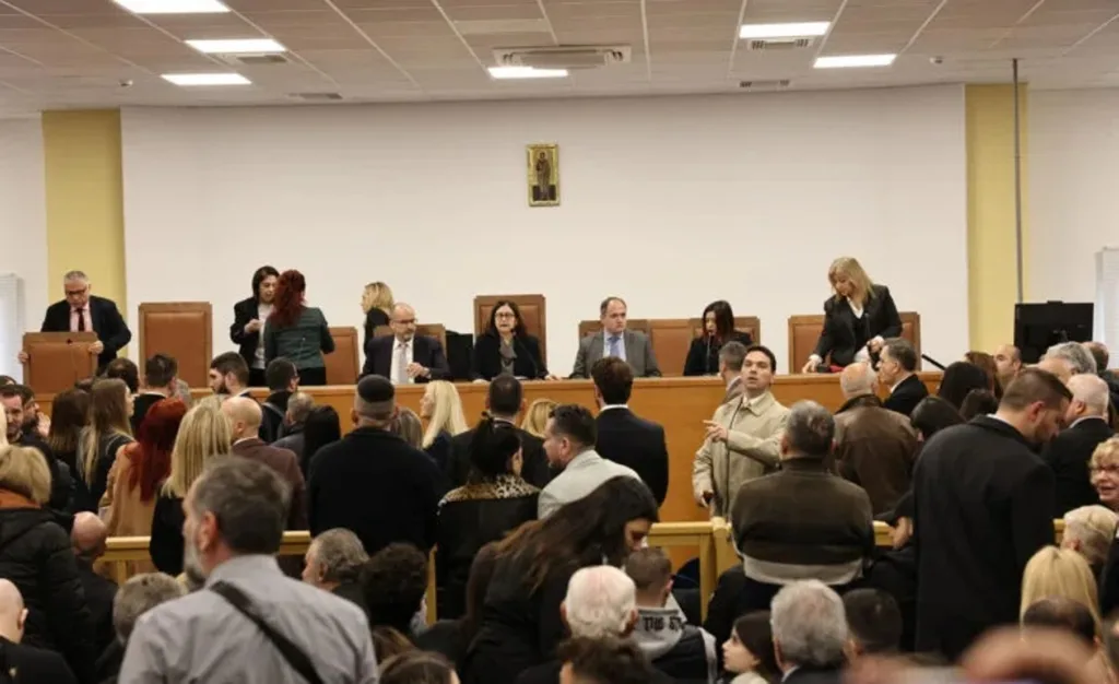 Τέμπη: Αυξημένα μέτρα ασφαλείας για τη συνέχιση της δίκης