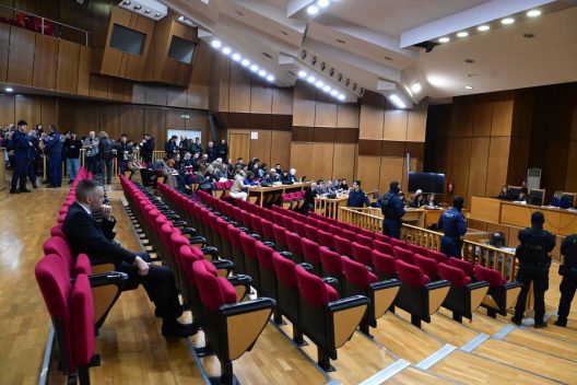 Δίκη Χρυσής Αυγής: Ισόβια στον Ρουπακιά και 13 χρόνια κάθειρξη για τα ηγετικά μέλη