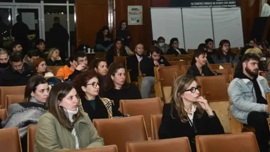 Πάτρα: Οι «Δημοκρατικές Γυναίκες» για τον περιορισμό των αμβλώσεων και την εθελοντική στράτευση