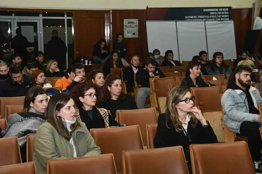 Πάτρα: Οι «Δημοκρατικές Γυναίκες» για τον περιορισμό των αμβλώσεων και την εθελοντική στράτευση