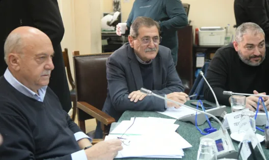 Πάτρα: Ψήφισμα του ΔΣ για τον πόλεμο με αναφορά σε Αραξο και Ανδραβίδα