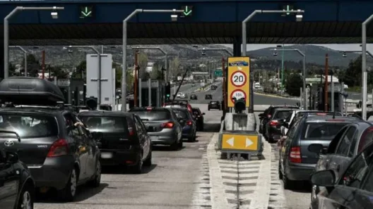 Πάσχα 2026: Πόσο θα πληρώσετε για την έξοδο με ΙΧ και πλοία ΠΑΡΑΔΕΙΓΜΑΤΑ