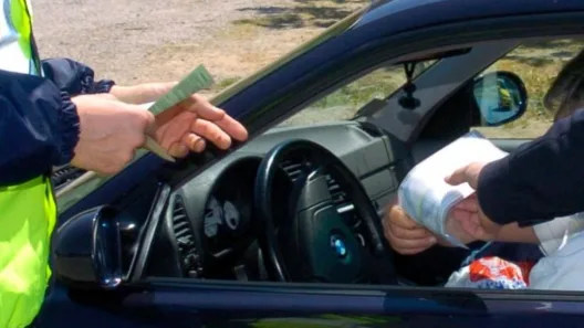 Αμαλιάδα: Του είχαν πάρει το δίπλωμα, αλλά οδηγούσε