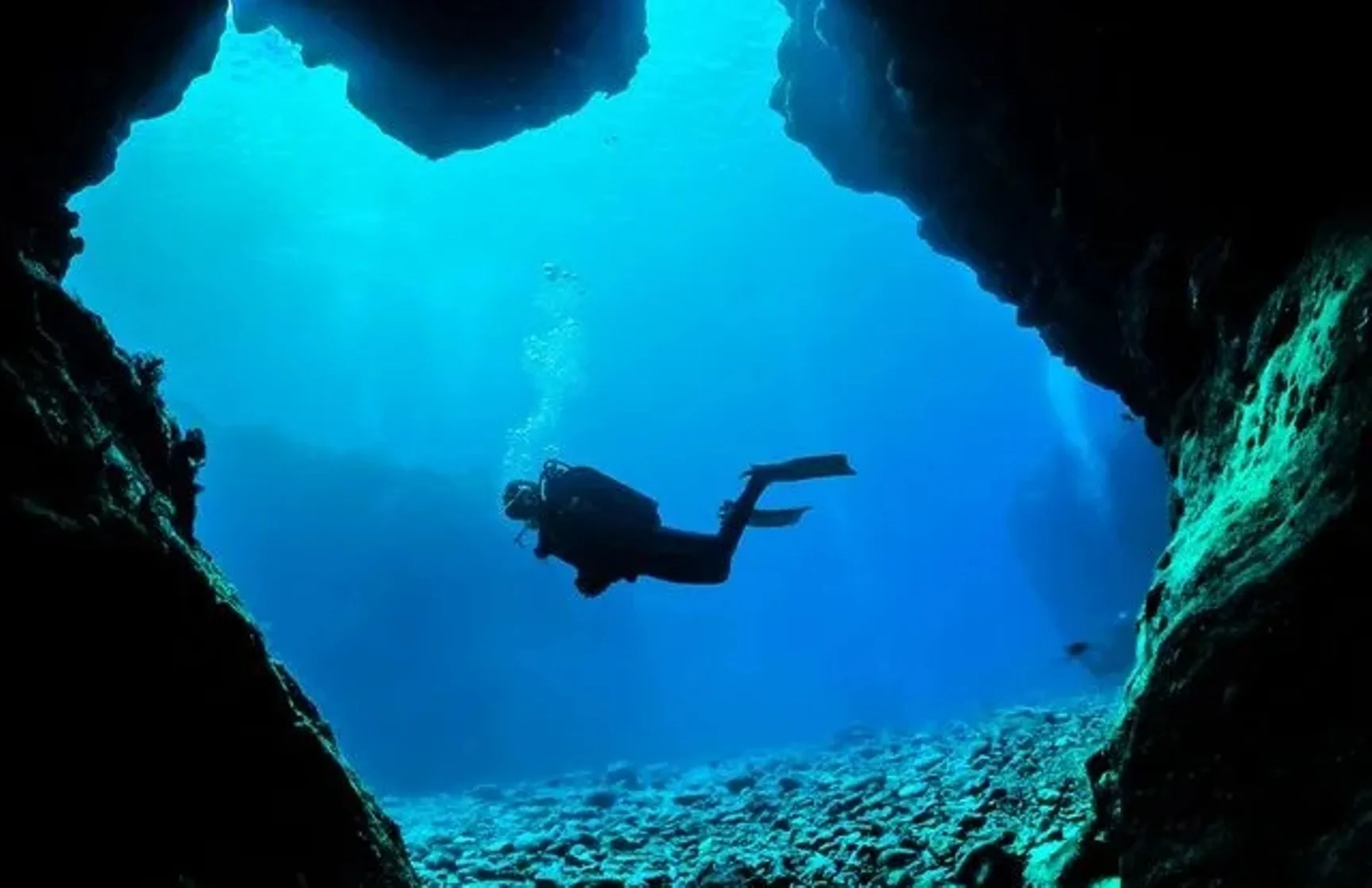 Βουλιαγμένη: Ποιος είναι ο 34χρονος δύτης που χάθηκε στο «πηγάδι του διαβόλου» ΒΙΝΤΕΟ