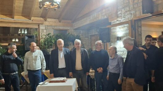 Το Χιονοδρομικό Κέντρο Καλαβρύτων, έκοψε πρωτοχρονιάτικη πίτα με τρία φλουριά ΒΙΝΤΕΟ-ΦΩΤΟ