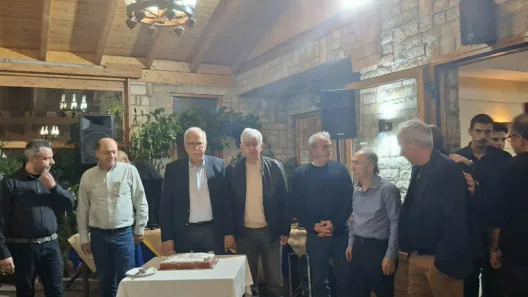 Το Χιονοδρομικό Κέντρο Καλαβρύτων, έκοψε πρωτοχρονιάτικη πίτα με τρία φλουριά ΒΙΝΤΕΟ-ΦΩΤΟ