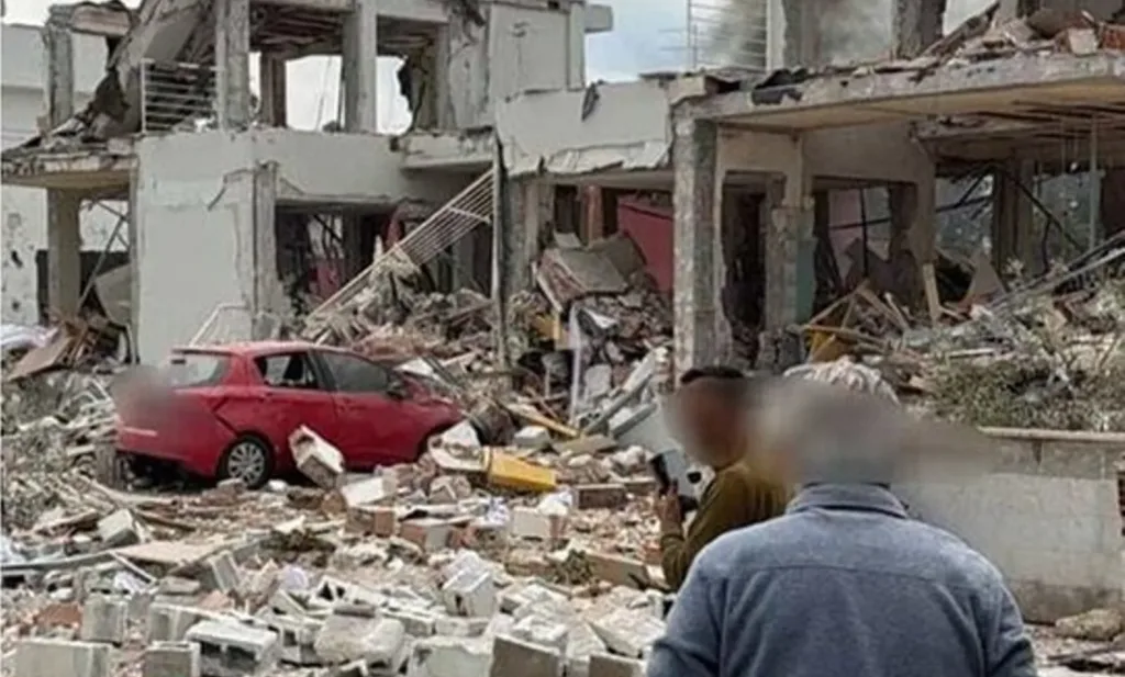 Ισοπεδώθηκαν κτίρια από έκρηξη στη Ρώμη ΦΩΤΟ