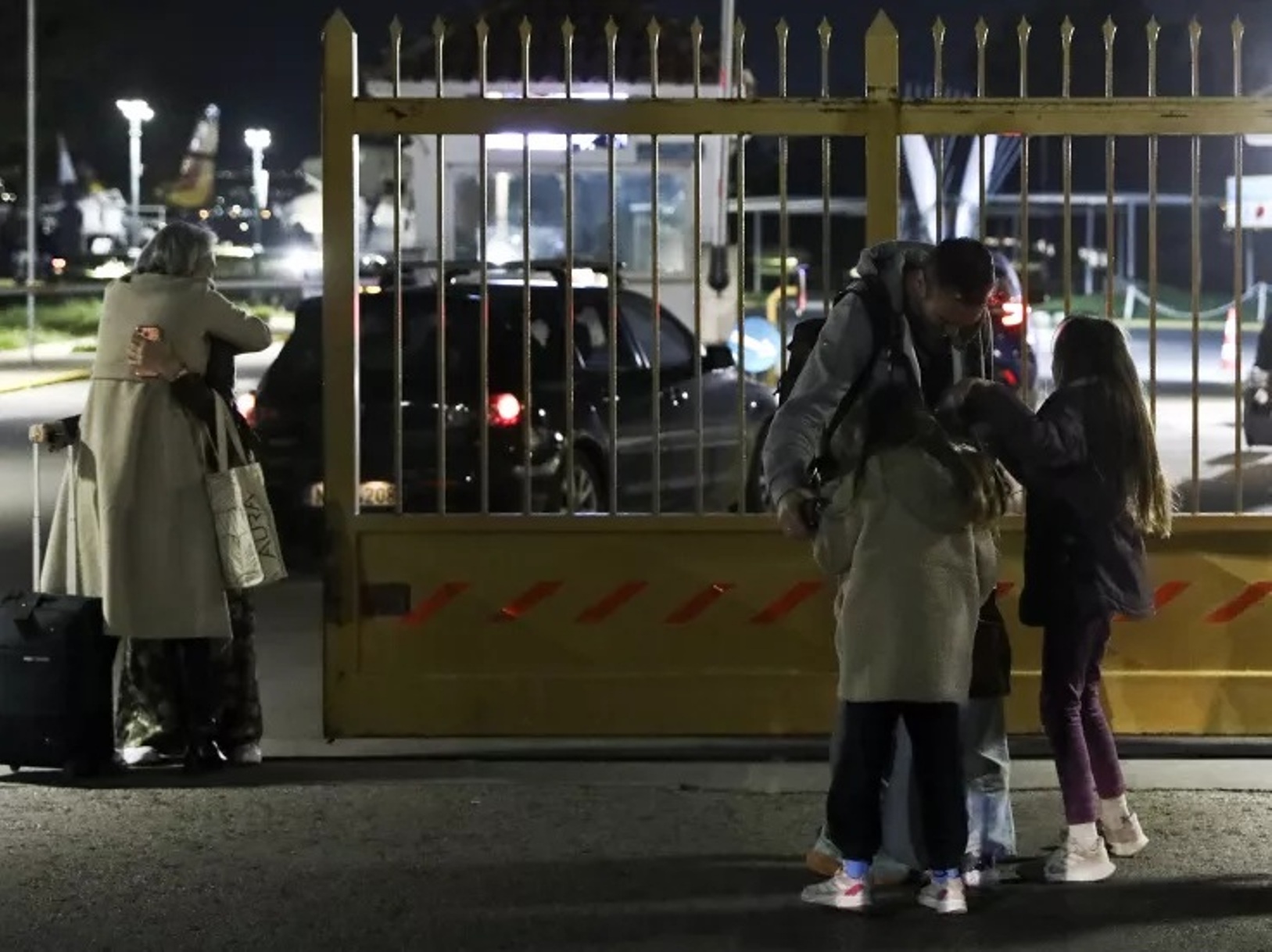 Στην Αθήνα 87 Ελληνες από το Ομάν με ειδική πτήση, ανάμεσα τους και ένα μωρό ΒΙΝΤΕΟ