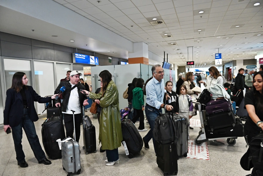 Επαναπατρισμός 400 Ελλήνων: Εφτασε στο αεροδρόμιο «Βενιζέλος» πτήση από το Ντουμπάι ΦΩΤΟ