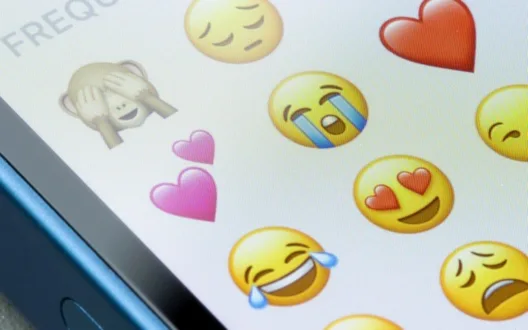 Τα 13 ξεχωριστά emojis στα iPhone, έρχονται 163 νέα ΦΩΤΟ