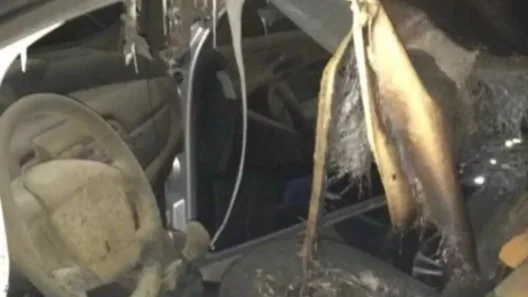 Ολοσχερής καταστροφή οχήματος σε μάντρα αυτοκινήτων