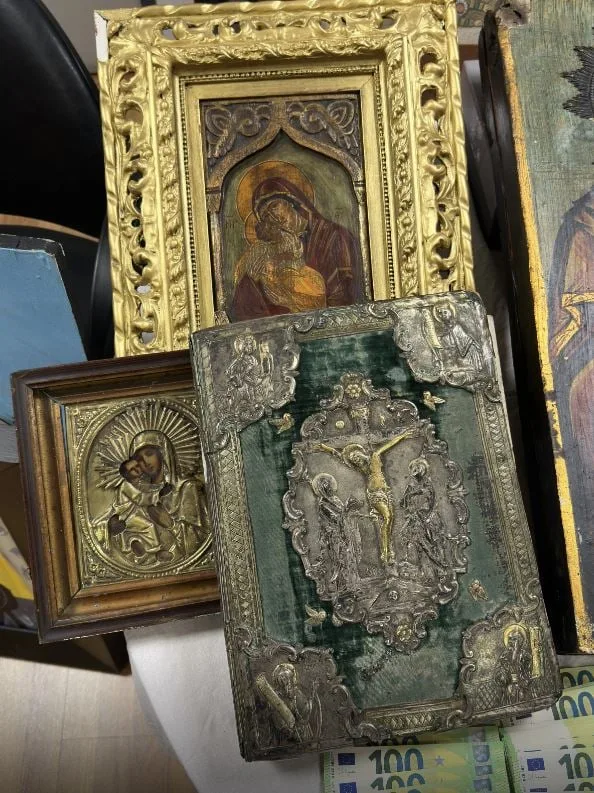 Σύλληψη Τσαγκαράκη: «Έλαβε το Ευαγγέλιο με πιστοποιήσεις», το e-mail που κινητοποίησε τις Αρχές ΦΩΤΟ - ΒΙΝΤΕΟ