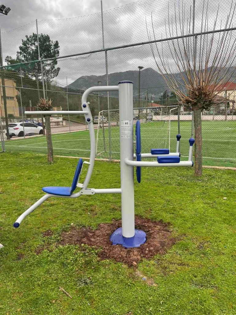 Καλάβρυτα: Φυτικός και αθλητικός εξοπλισμός για αναβάθμιση κοινόχρηστων χώρων ΦΩΤΟ