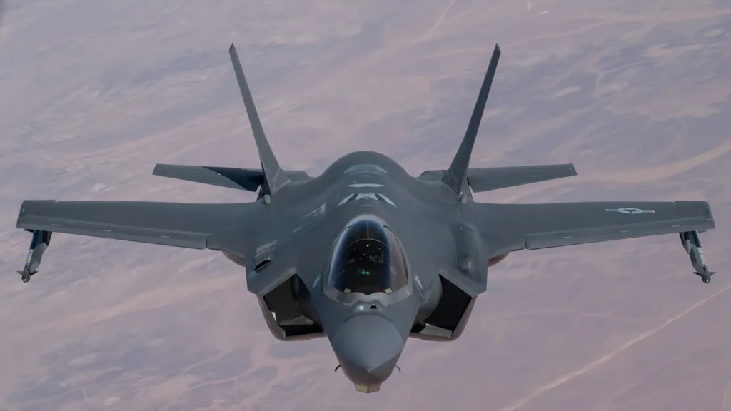 F-35 των ΗΠΑ χτυπήθηκε πάνω από το Ιράν – Αναγκαστική προσγείωση
