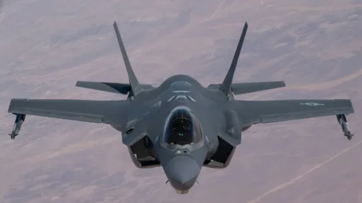 F-35 των ΗΠΑ χτυπήθηκε πάνω από το Ιράν – Αναγκαστική προσγείωση