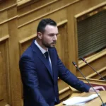 Κωνσταντίνος Φλώρος: Ποινή φυλάκισης 4 ετών για τον ξυλοδαρμό του Βασίλη Γραμμένου στη Βουλή