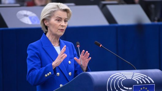 Φον Ντερ Λάιεν για Μέση Ανατολή: «Η μόνη λύση με διάρκεια είναι διπλωματική»