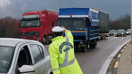 Πάσχα 2026: Τα μέτρα της Τροχαίας για τους εκδρομείς στη Δυτική Ελλάδα, τι ισχύει για τα φορτηγά