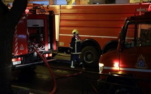 Aπανθρακωμένο πτώμα, φωτιά σε κτίριο στο Μεταξουργείο